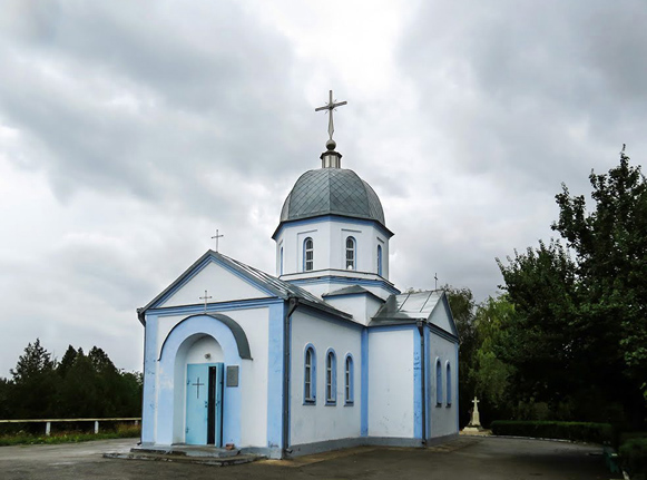 Image - Kakhovka, Kherson oblast: cemetery chapel